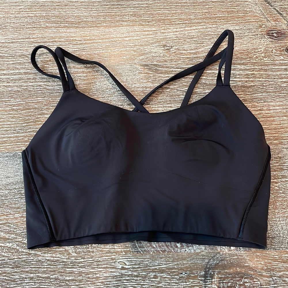 Lululemon b/c cup “like a cloud longline” sports bra size 6 black